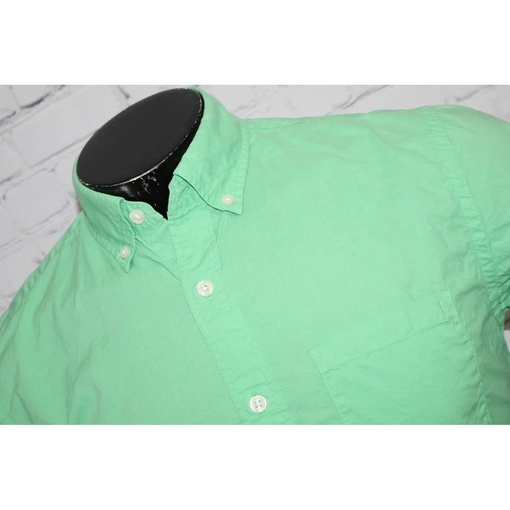 J.Crew Button Down Shirt Mens Small Green Long Sleeve Light Weight Cotton Pocket